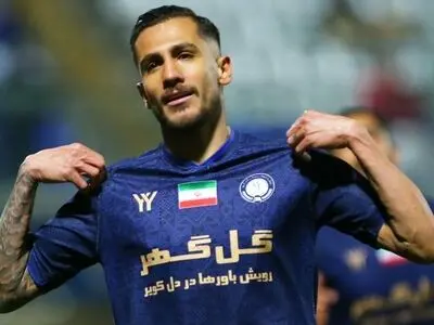 از استقلالی‌ها دلخور شدم ولی فوتبال حرفه‌ای همین است؛ مدیون مادرم هستم و گل‌هایم را به او تقدیم می‌کنم