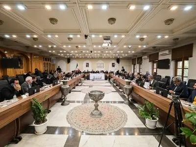 اصفهان می‌تواند بسیاری از مشکلات اقتصادی کشور را حل کند/ سفرهای ادواری با هدف رفع مسائل و توسعه گردشگری