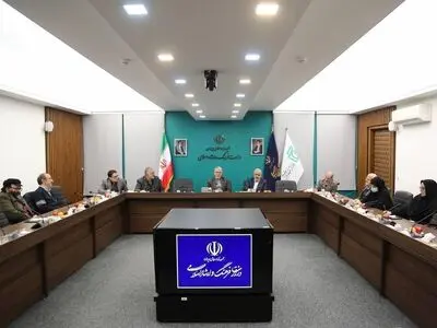 همه جهان ایران را با ادبیات می‌شناسند
