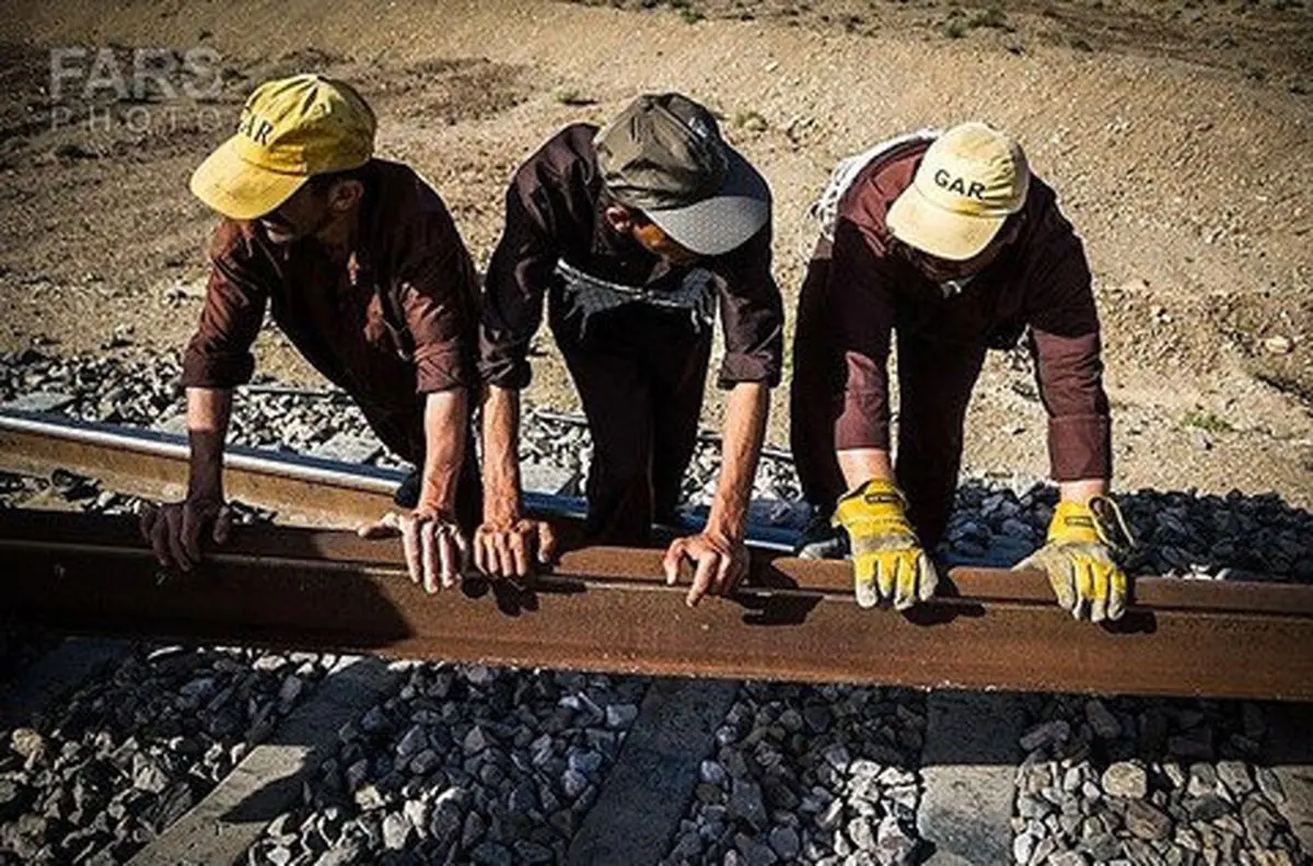 پرداخت علیالحساب حقوق اردیبهشت کارگران پیمانکاری راهآهن اراک