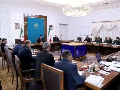 الرئیس رئیسي: على الجمیع متابعة قضایا الایرانیین في خارج البلاد