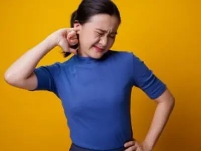 بررسی علل و دلایل اصلی خارش گوش