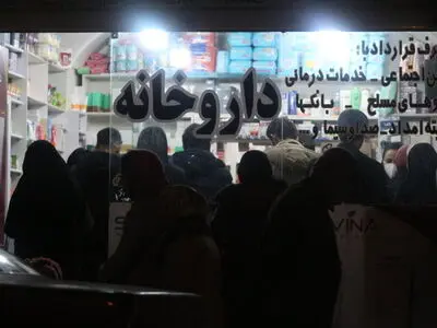 تاثیرات کرونا بر زندگی و معیشت کارکنان فنی داروخانه‌ها/ امنیت شغلی نداریم!