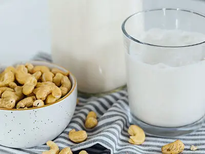 طرز تهیه شیر بادام هندی خوشمزه خانگی