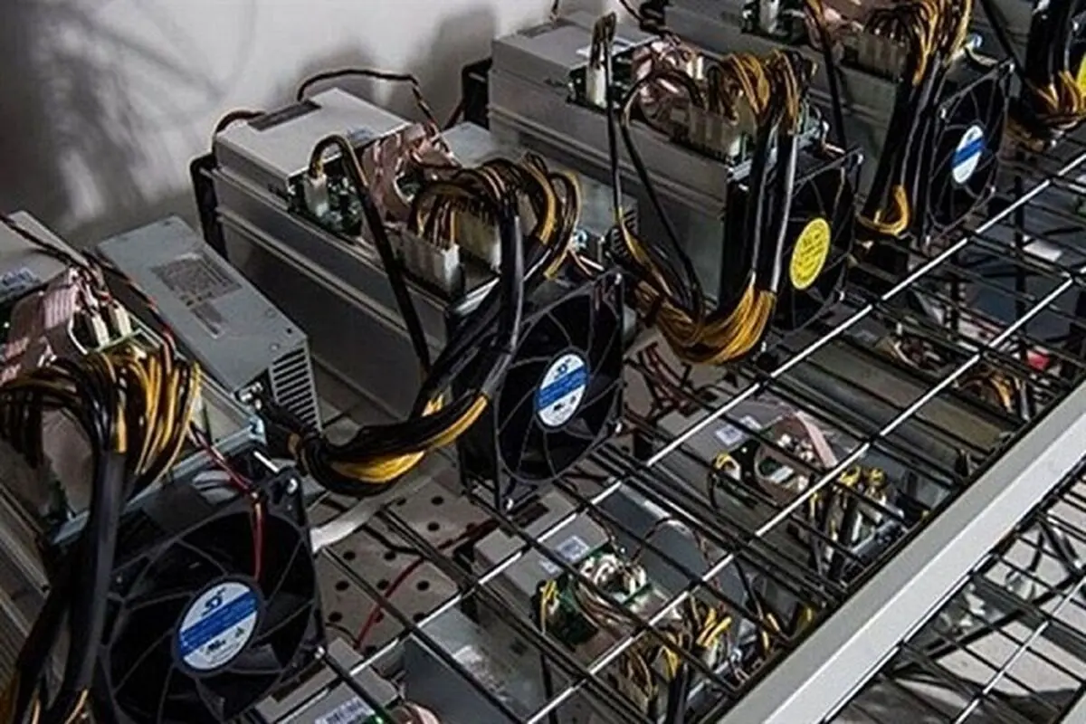 توقیف 10 دستگاه ماینر قاچاق در قزوین