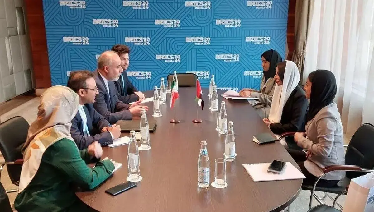 Iranian UAE diplomats meet in Moscow stress on elevating ties