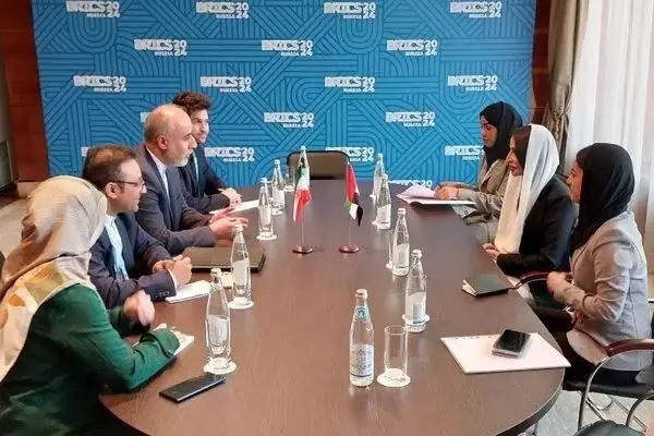 Iranian UAE diplomats meet in Moscow stress on elevating ties