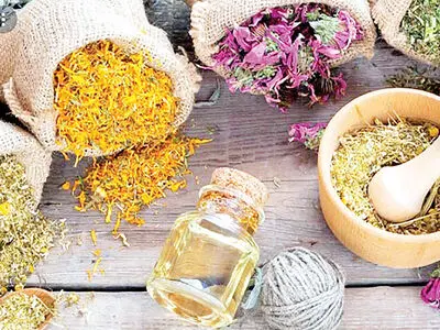میخچه را با این گیاهان درمان کنید