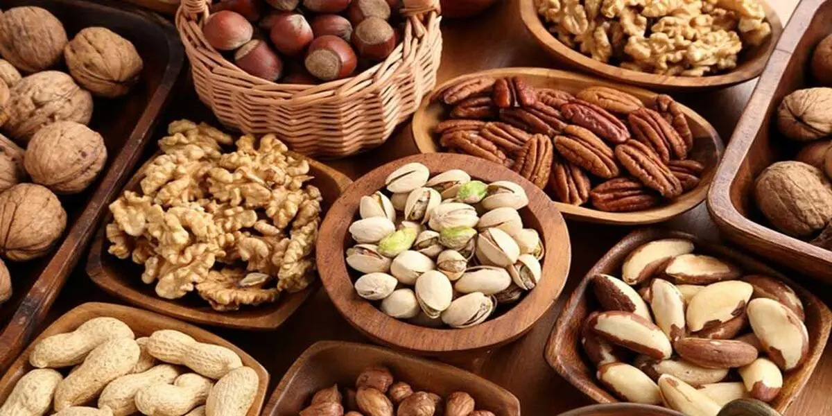 خطرات مصرف زیاد بادام