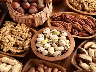 خطرات مصرف زیاد بادام