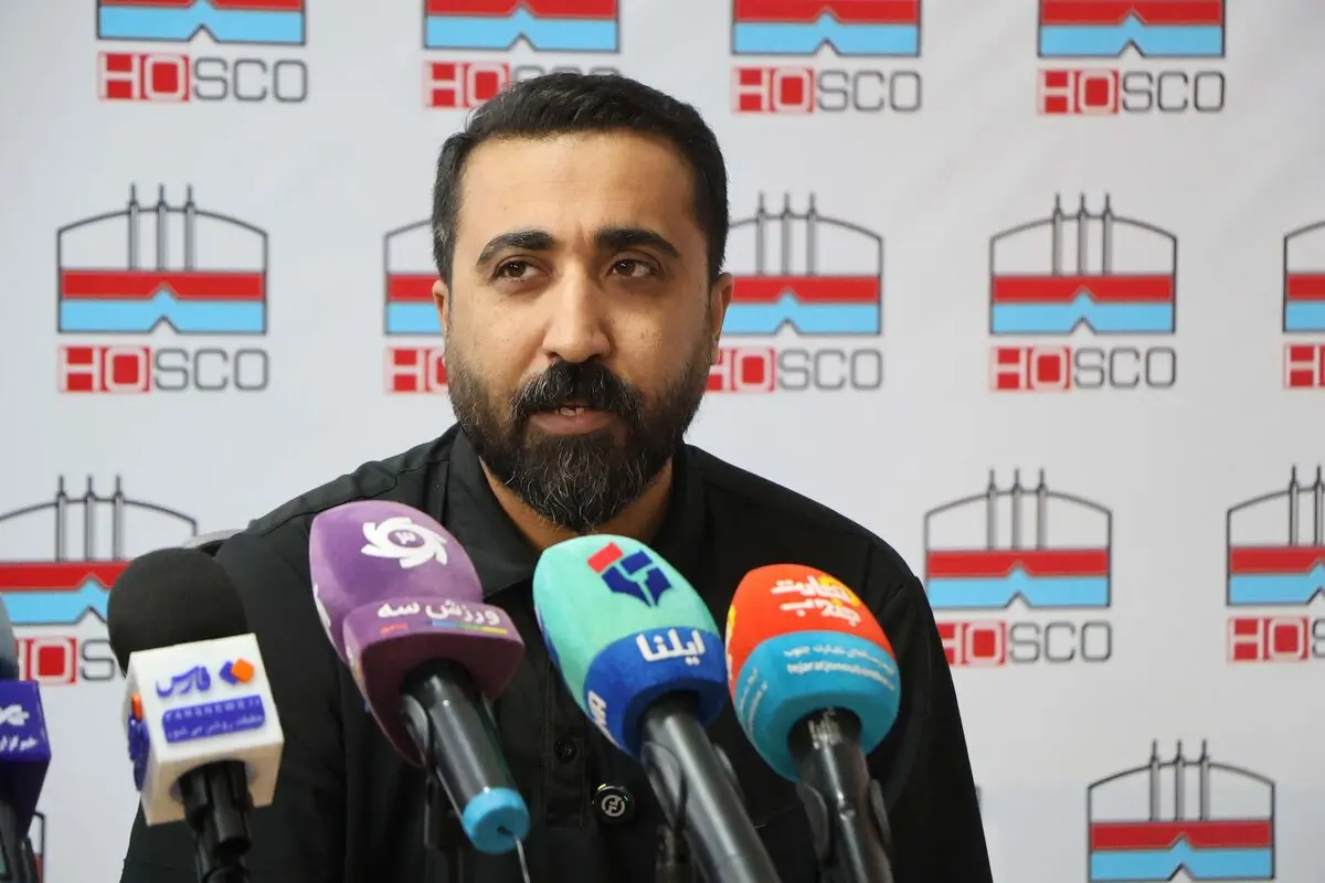 سرمربی فولاد هرمزگان: ۷۰ درصد ترکیب تیم را بازیکنان بومی تشکیل می‌دهند/ هدف ما تبدیل هرمزگان به قطب فوتسال کشور است +فیلم