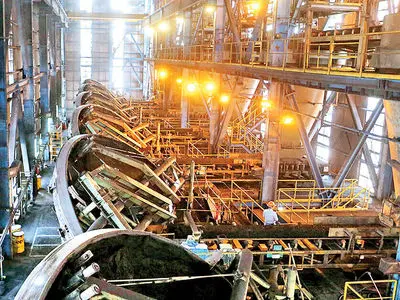  لغو محدودیت مصرف برق صنایع با بهبود تأمین سوخت نیروگاه‌ها