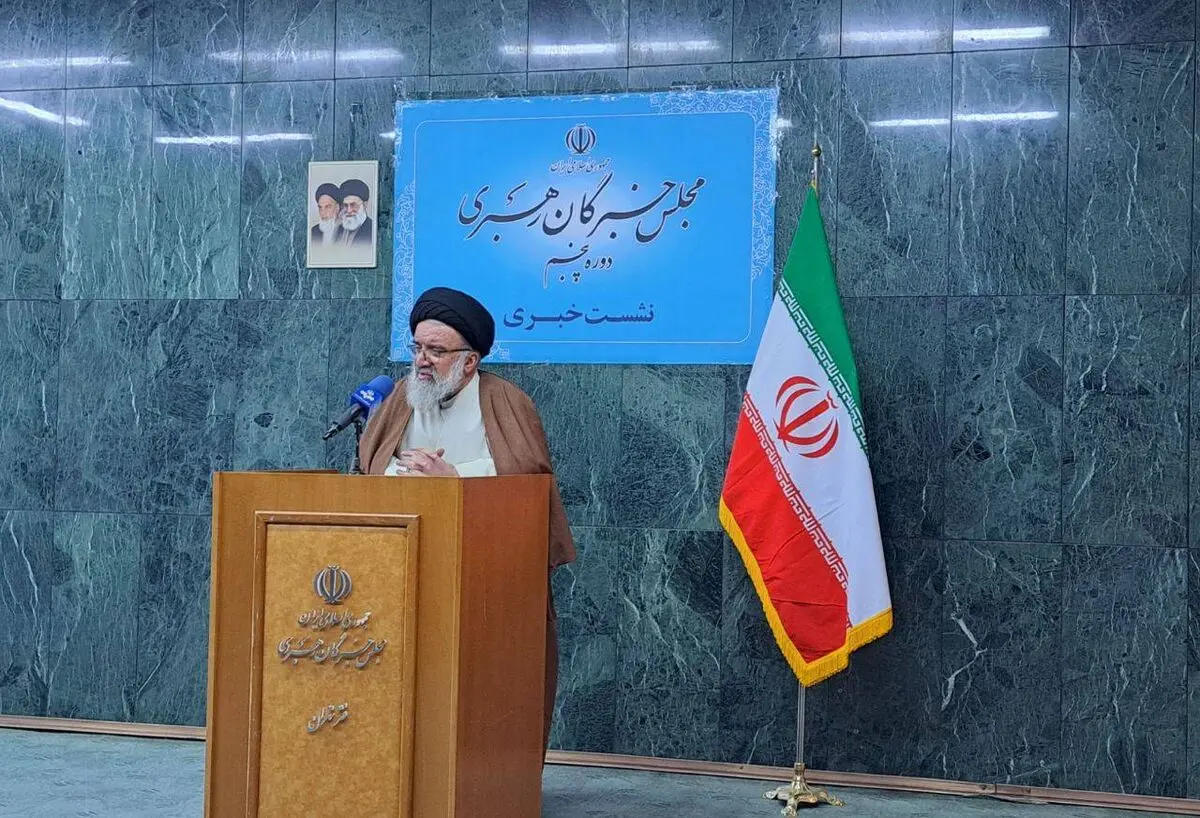 اعضای خبرگان در دیدار با رئیس‌جمهور، گرانی‌های افسارگسیخته و مشکلات معیشتی مردم را مطرح کردند