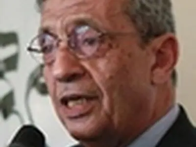 عمرو موسی جانشین اخضر ابراهیمی می‌شود