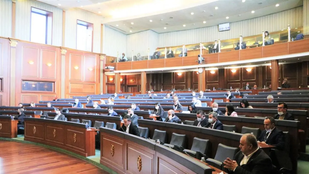 کوزوو انتخابات زودهنگام برگزار می‌کند