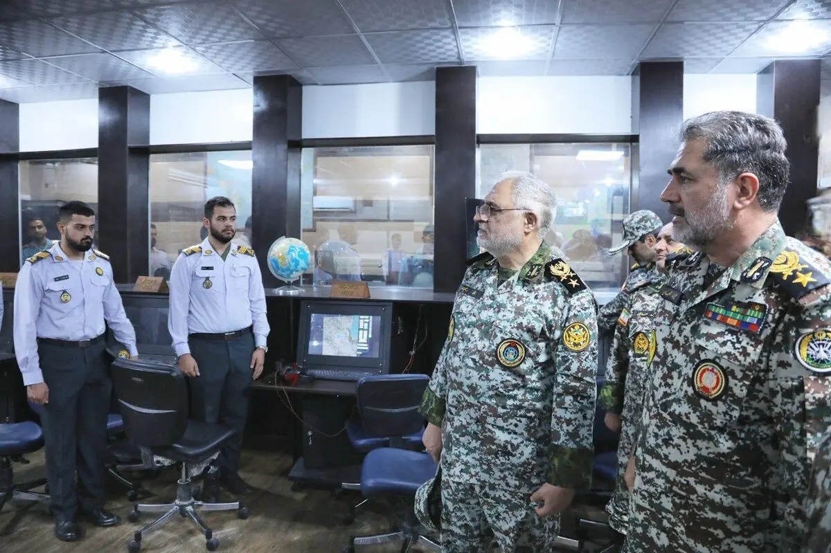 بازدید فرمانده قرارگاه مشترک پدافند هوایی کشور از نمایشگاه دستاوردهای دانشگاه پدافند هوایی خاتم‌الانبیاء