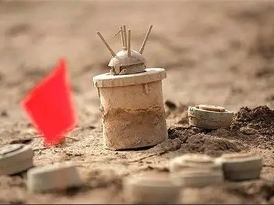شهادت یکی از افسران ارتش بر اثر انفجار مین