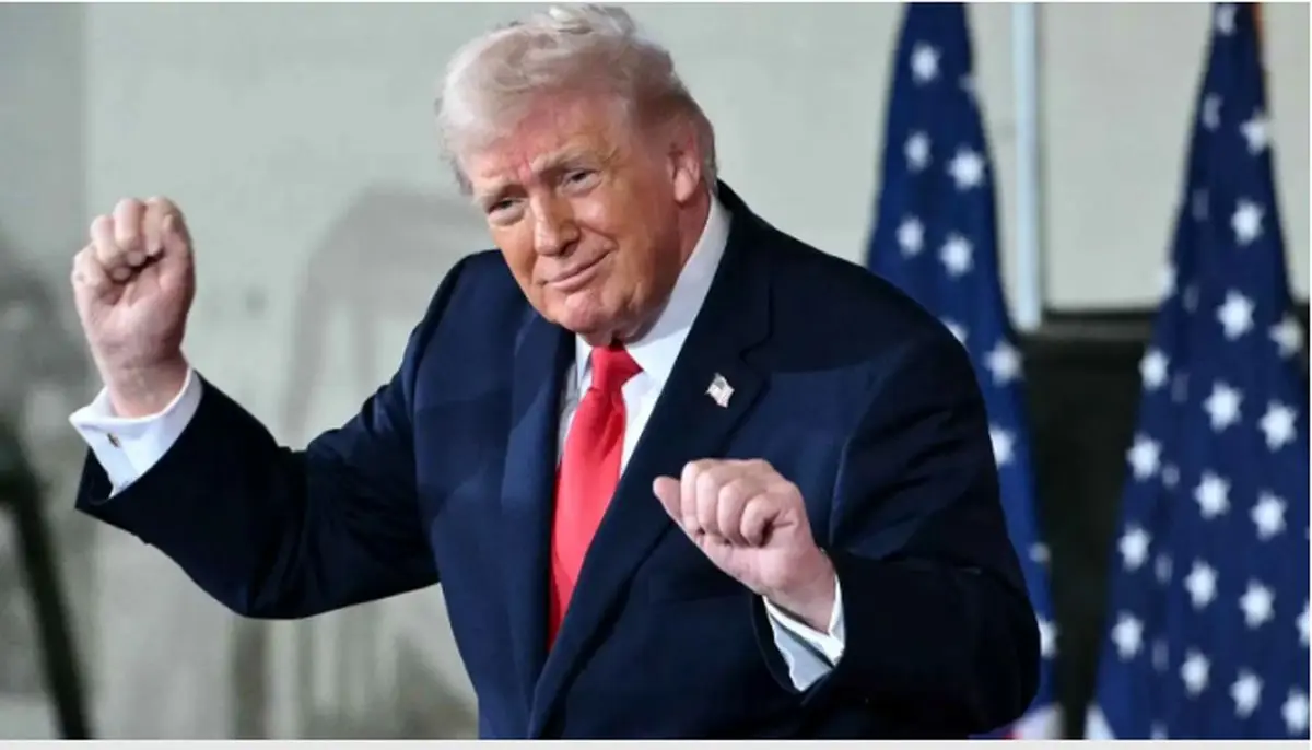 با حضور ملانیا؛ ترامپ مقابل نظامیان «فورت براگ» رقصید+ ویدئو