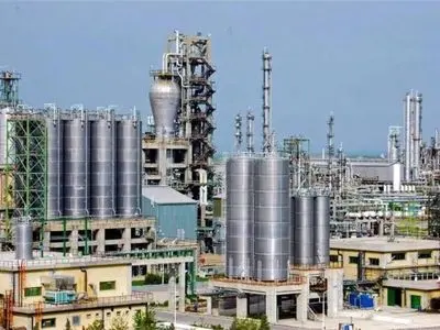 اعتصاب غذای کارکنان پتروشیمی غدیر/ به انتقال اجباری و کاهش حقوق معترضیم