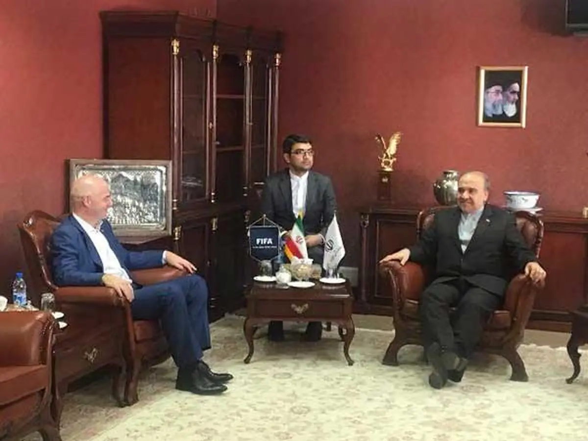 سلطانی‌فر با اینفانتینو دیدار کرد  