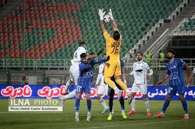 تساوی تیم فوتبال ذوب آهن اصفهان مقابل استقلال تهران