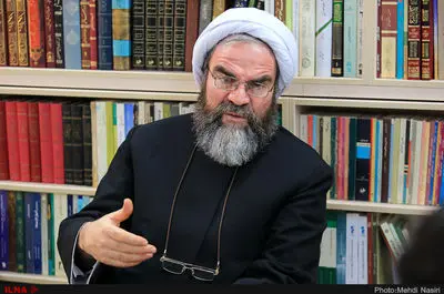 برخی تحت عنوان مقابله با نفوذ دنبال فشار بر مردم هستند