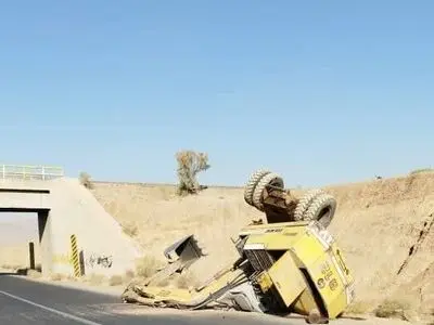 مرگ یک راننده بر اثر سقوط ناگهانی بیل مکانیکی