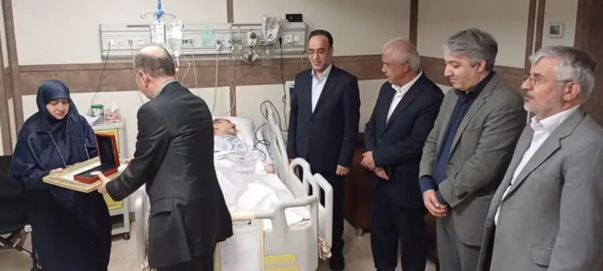 عیادت سرپرست، معاونین و مدیران دانشگاه تهران از مجتبی رحماندوست
