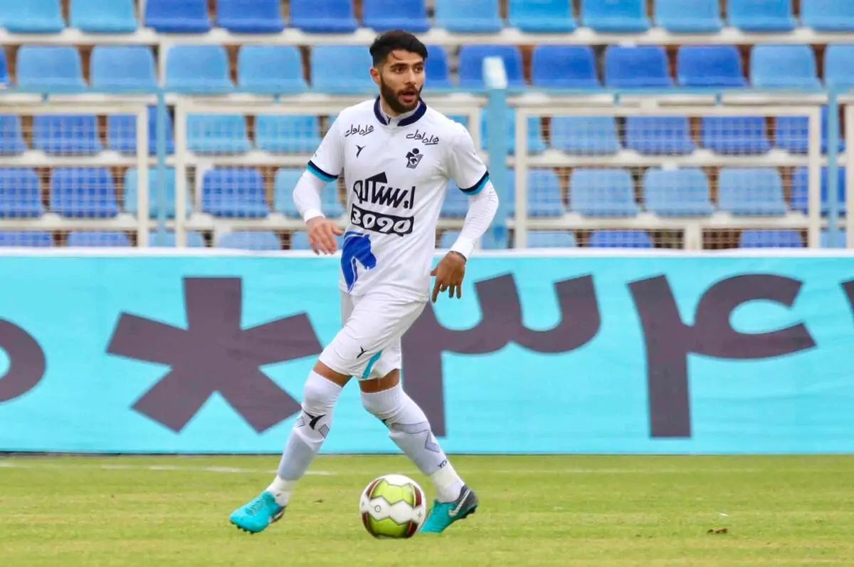 پرسپولیسی هستم و می‌خواهم نمایش خوبی برابر استقلال داشته باشم!
