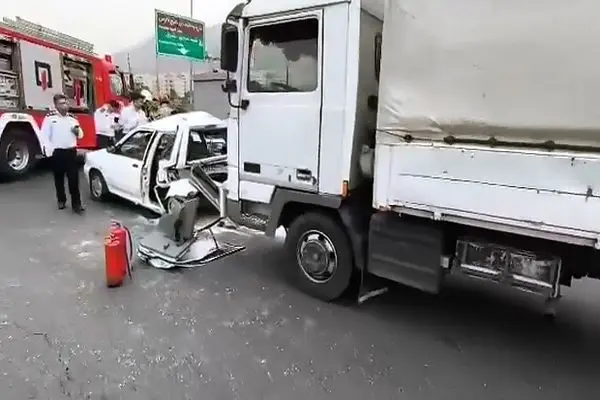 تصادف صبح امروز در بزرگراه شهید خرازی تهران یک کشته و یک مجروح برجای گذاشت + فیلم