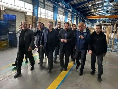 انبارها سرریز از کالاست و قیمت‌ها ثابت مانده است