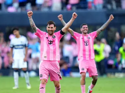 لیونل مسی چند جام در دوران حرفه‌ای خود به دست آورده است؟