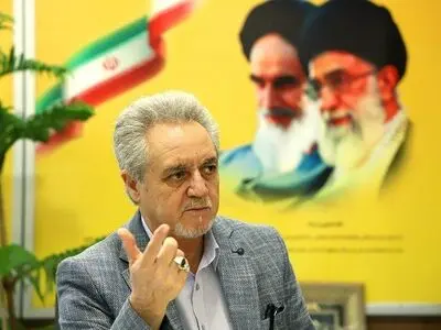 تابش: دمای بالا باعث شده چمن نقش جهان آسیب ببیند/ کادرفنی بازیکن بخواهد برایش جذب می‌کنیم