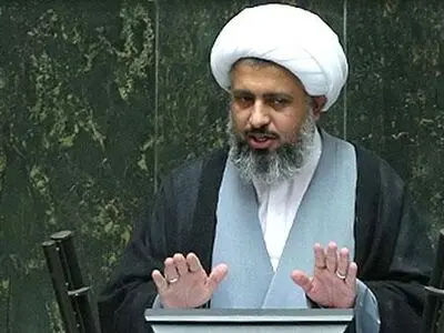 وزرای بهداشت و علوم به خاطر بازی با اعتماد مردم باید استیضاح شوند