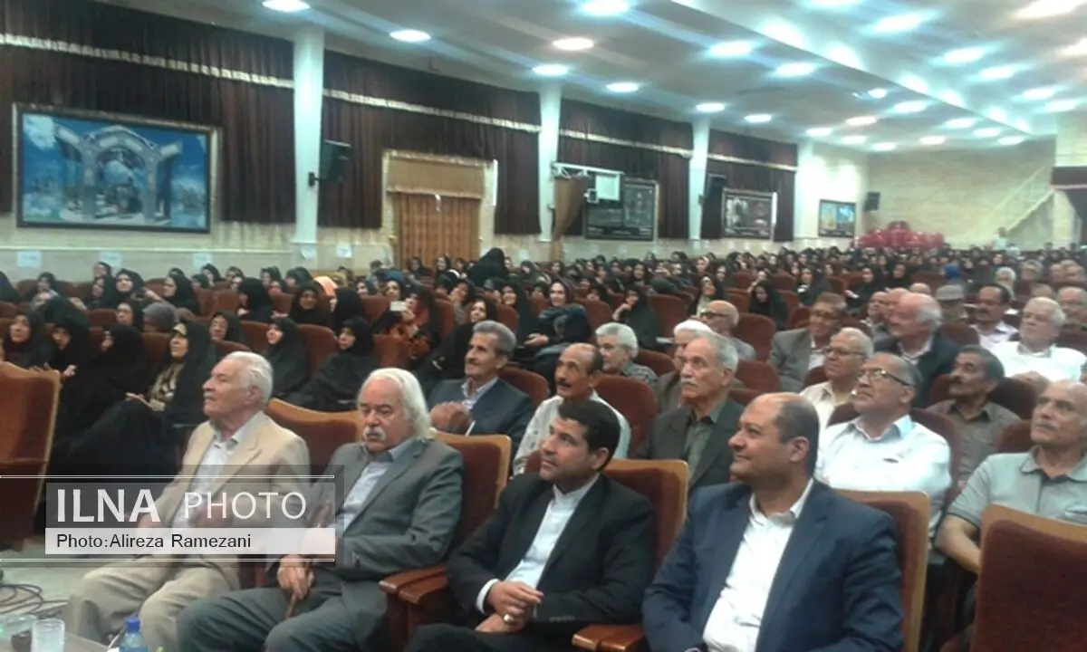 جامعه وام‌دار معلمین دوراندیش و شرافتمند است