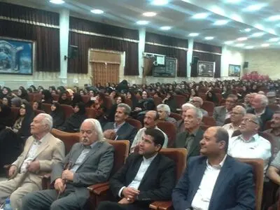 جامعه وام‌دار معلمین دوراندیش و شرافتمند است