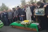 حجت‌الاسلام احمد منتظری بر پیکر «اعظم طالقانی» نماز خواند