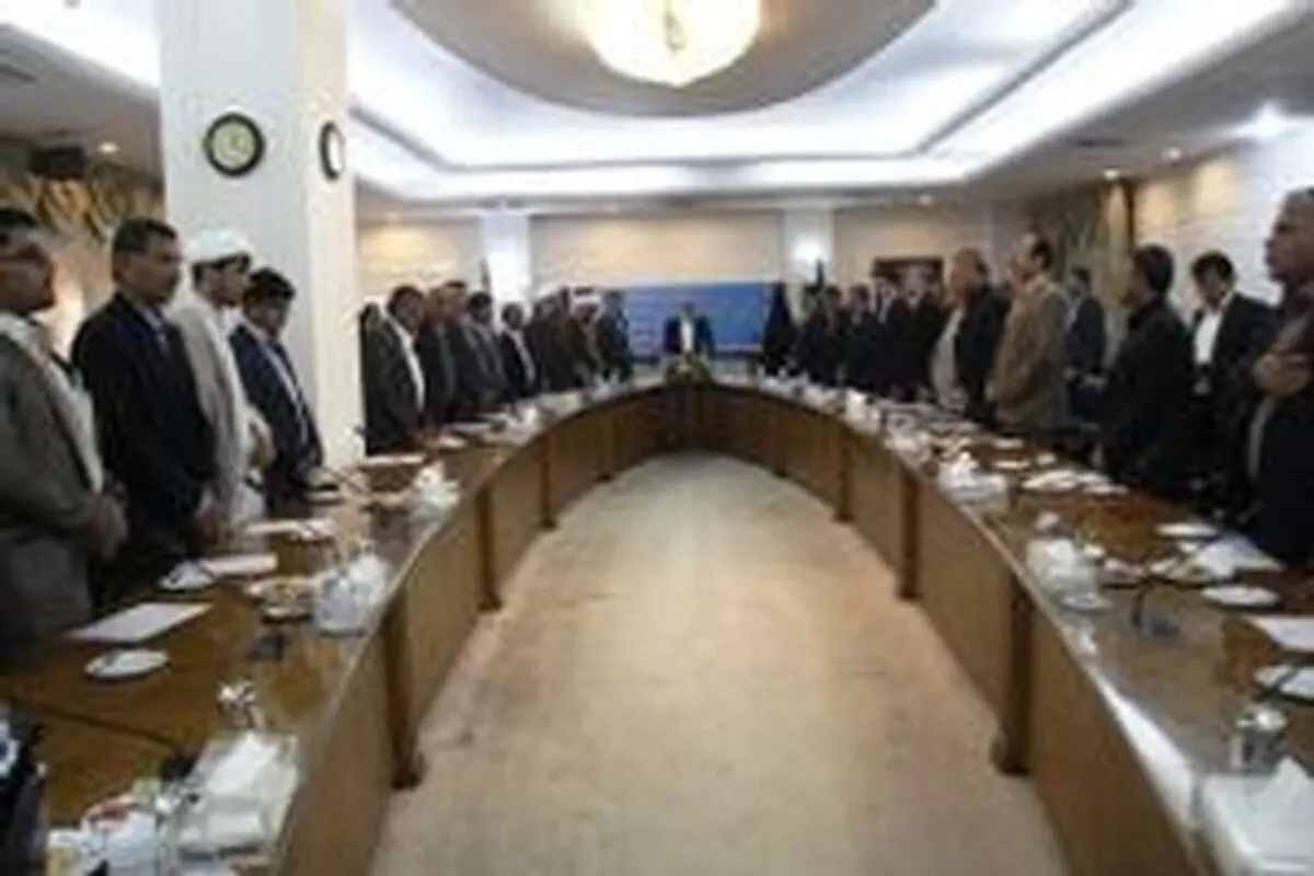 تقدیر نمایندگان شوراهای شهر و روستای شهرستان عسلویه از مدیرعامل منطقه ویژه پارس