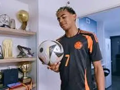 ویدئو: لامین یامال کانال یوتیوبش را راه اندازی کرد