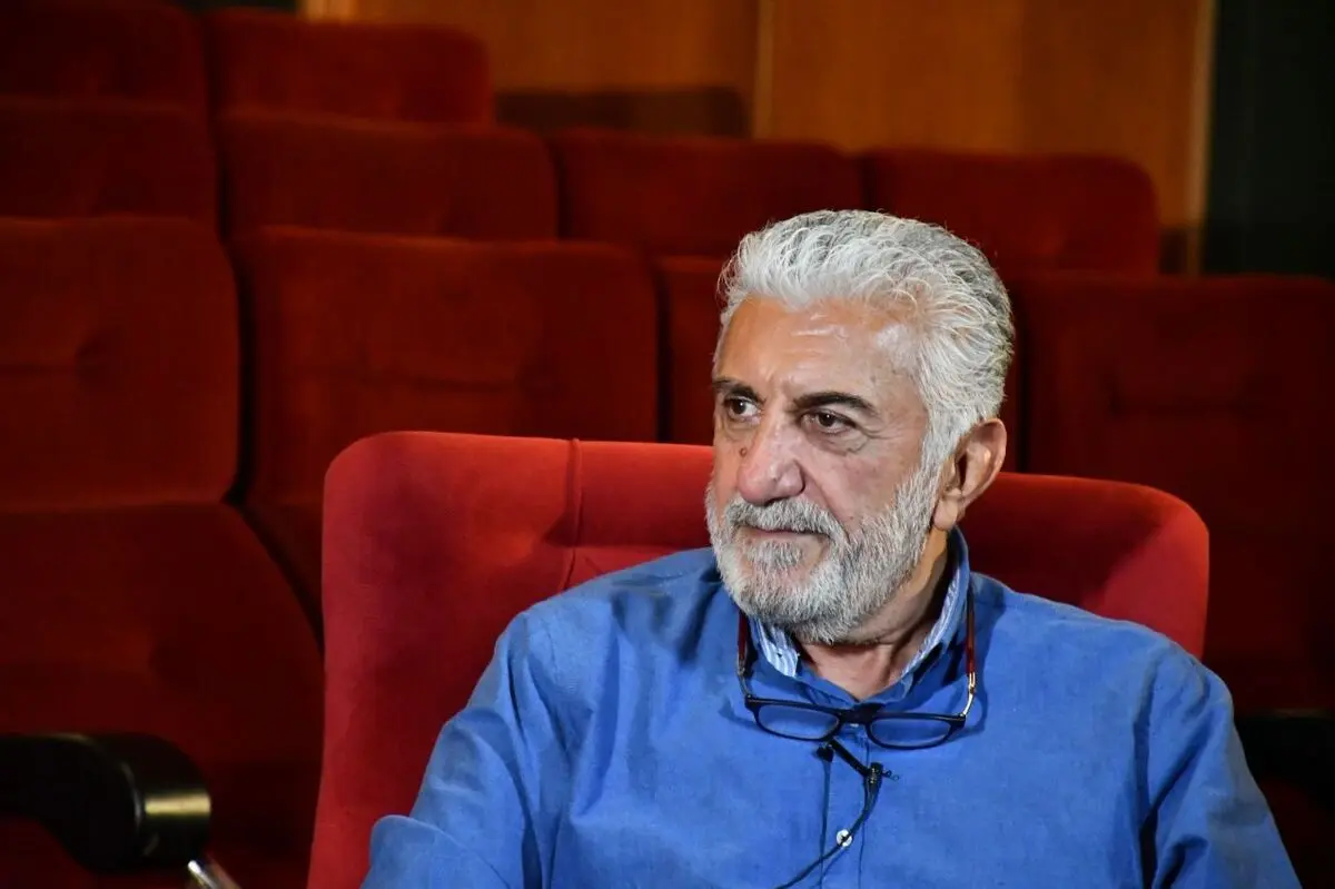 رضا کیانیان: طلبه که بودم به آقای بهشتی گفتم تو چه آخوندی هستی که همسرت چادری نیست و در خانه‌ات مبل داری؟ + فیلم