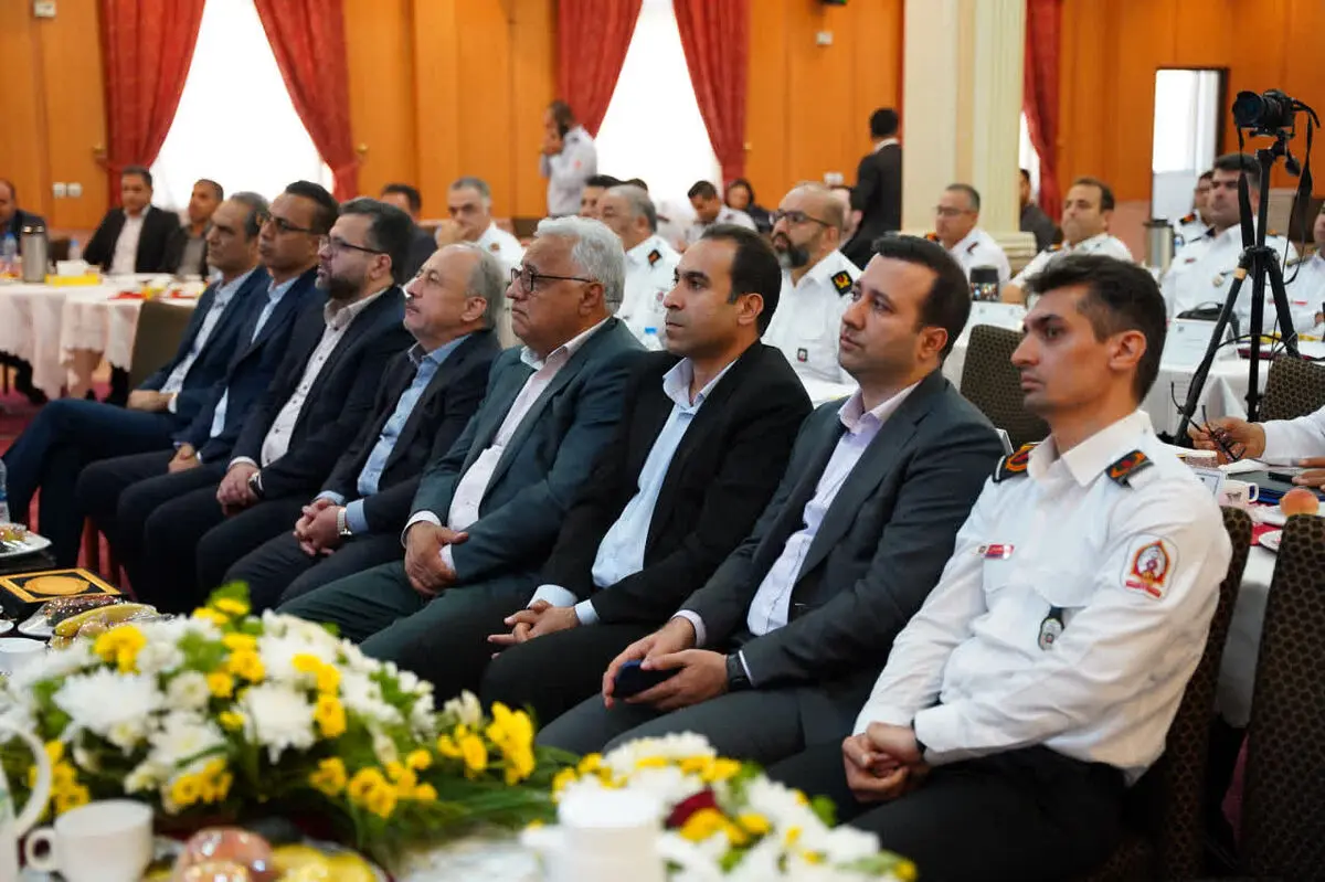 شیراز به سمت آتش‌نشانی هوشمند حرکت می‌کند/ضرورت نوسازی آتش‌نشانی‌ها در کشور