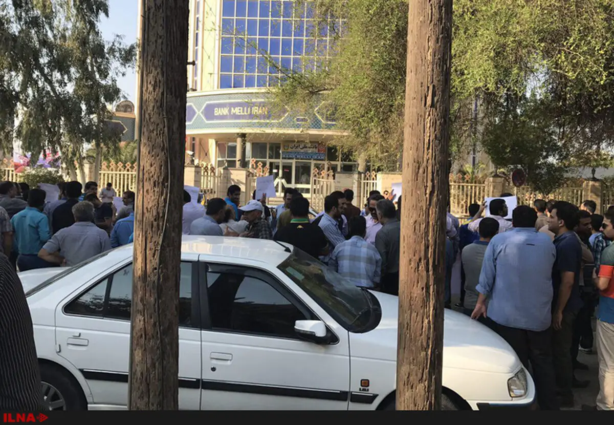 کارگران گروه ملی فولاد اهواز برای دومین روز تجمع کردند