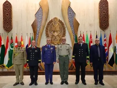 بازدید رئیس دانشگاه دفاع ملی و تحقیقات نظامی عراق از دافوس ارتش