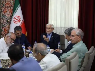 نشست معاون اول رئیس‌جمهور با جامعه‌شناسان؛ تأکید بر نقش دانشگاه‌ها و بازسازی اعتماد عمومی