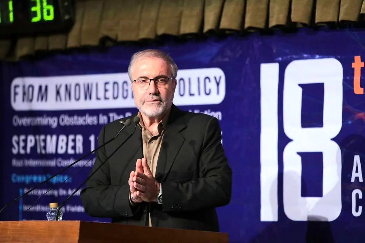 کشت «شقایق الیفرا» منوط به نتیجهگیری در جلسات آتی ستاد است