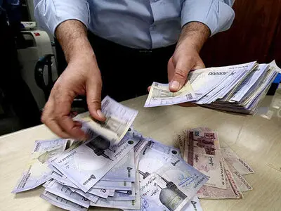 بازار داغ وام‌های فوری با سودهای فوق نجومی + اینفوگرافیک