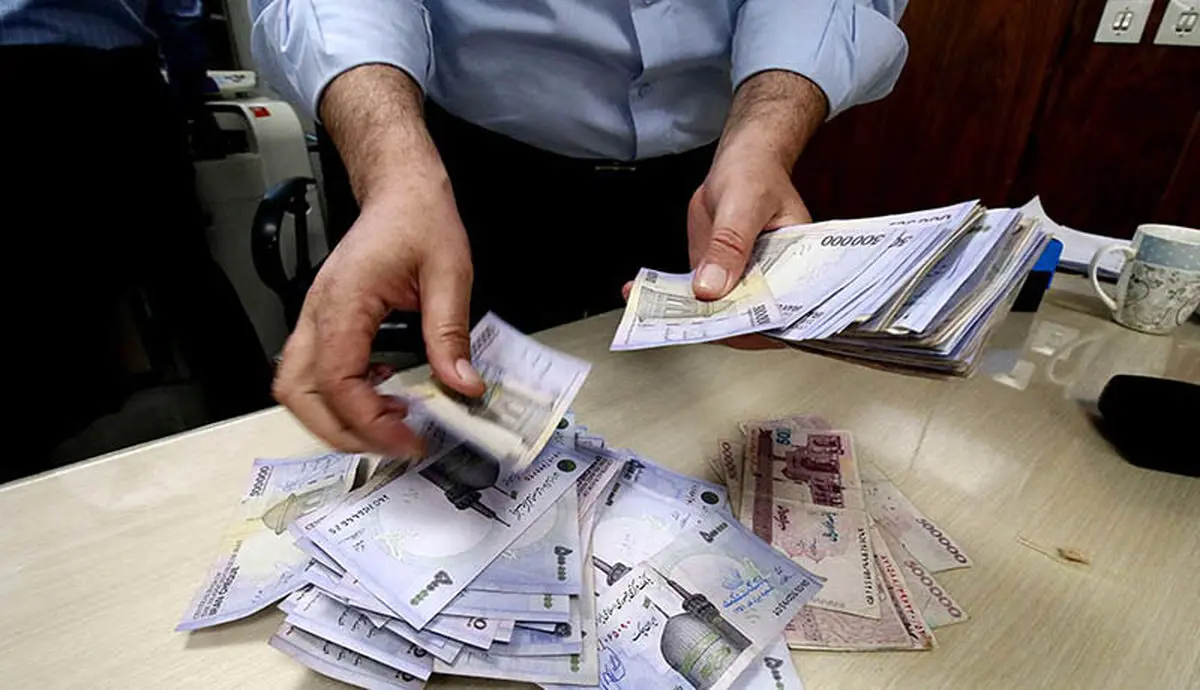 بازار داغ وام‌های فوری با سودهای فوق نجومی + اینفوگرافیک