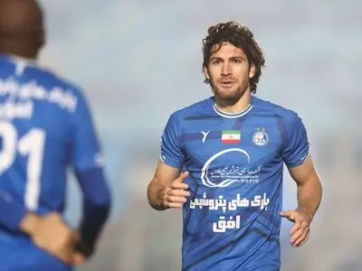 ۵ باشگاه مشتری مهاجم استقلال/ رقابت جدی ۲ تیم صنعتی