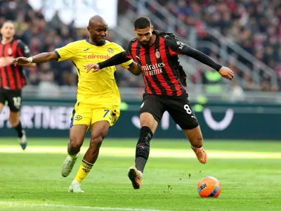 ویدیو: خلاصه بازی میلان 3 - هلاس ورونا 0