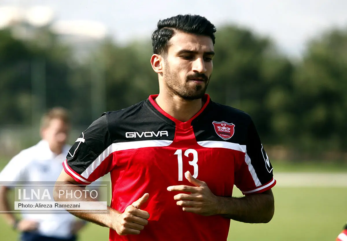 مصدومیت مدافع پرسپولیس جدی نیست
